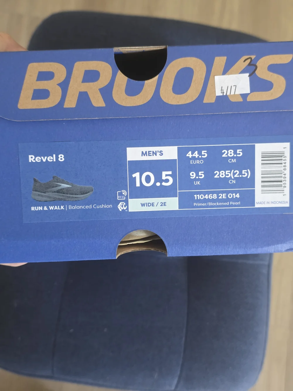 Brooks Revel 8 10.5m Wide - Picture 3 of 3